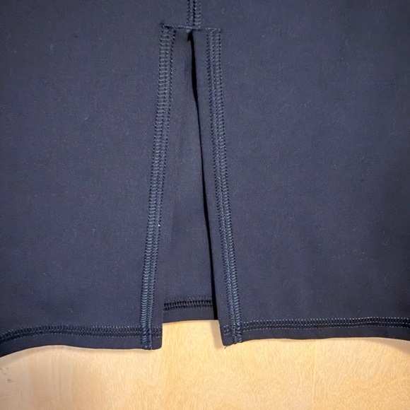 Nulu Slim-Fit High-Rise Skirt - black size 6 NWOT PERFECT - Picture 3 of 6